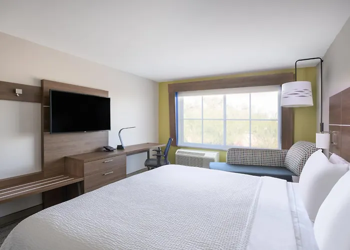 Express & - - East Mesa By Ihg 3* Gilbert