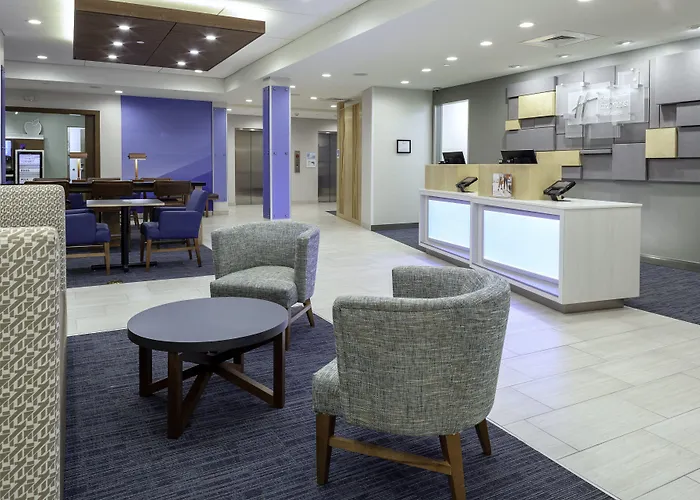 Express & - - East Mesa By Ihg Hotel 3*