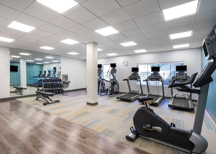 Express & - - East Mesa By Ihg Hotel