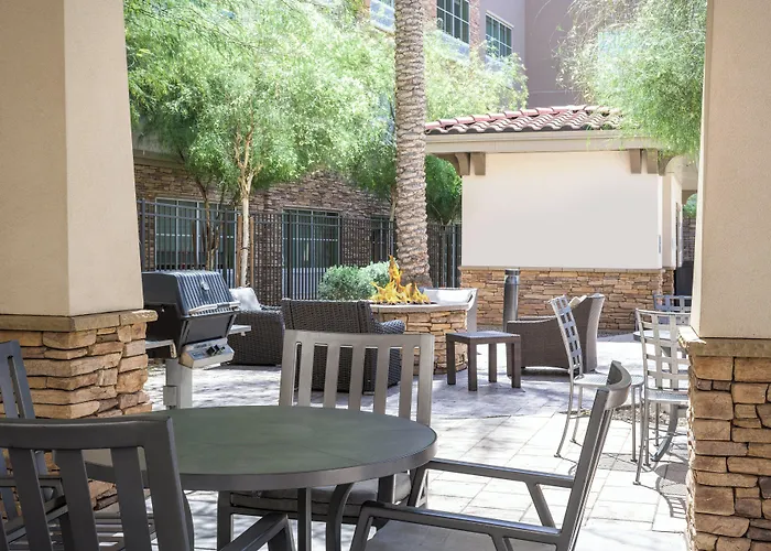 Express & - - East Mesa By Ihg Hotel 3*