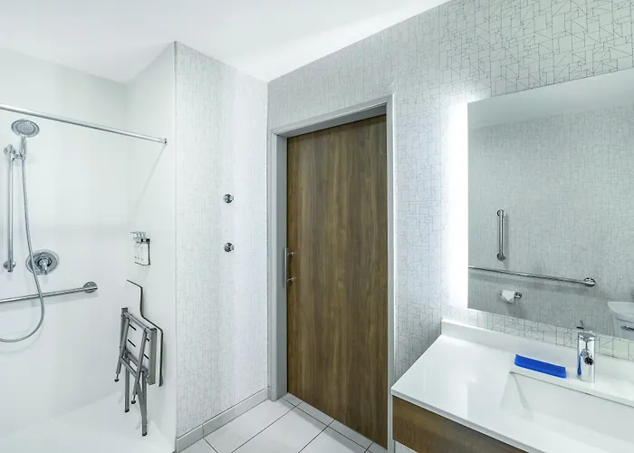 Express & - - East Mesa By Ihg 3* Gilbert