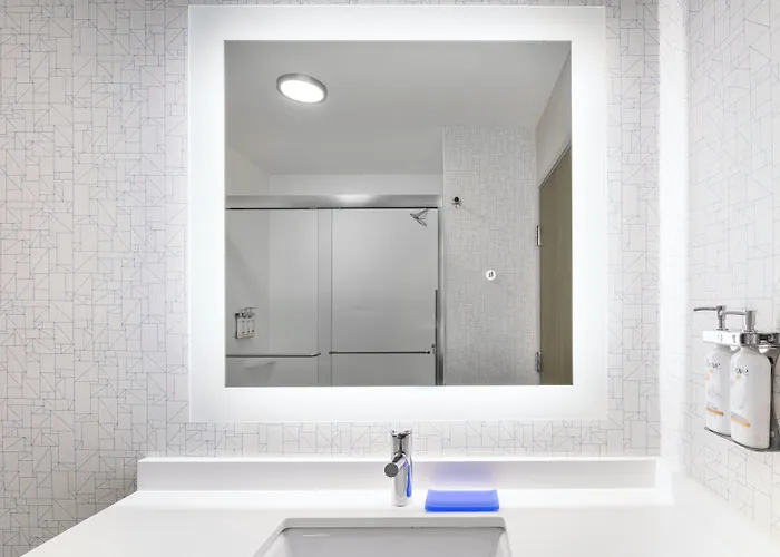 Express & - - East Mesa By Ihg Hotel