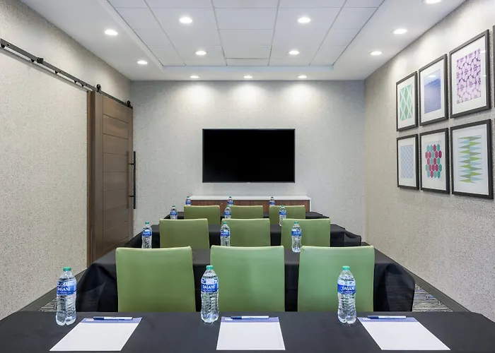 Hotel Express & - - East Mesa By Ihg 3*