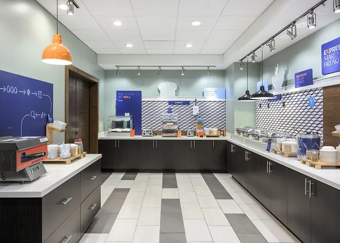 Express & - - East Mesa By Ihg Hotel