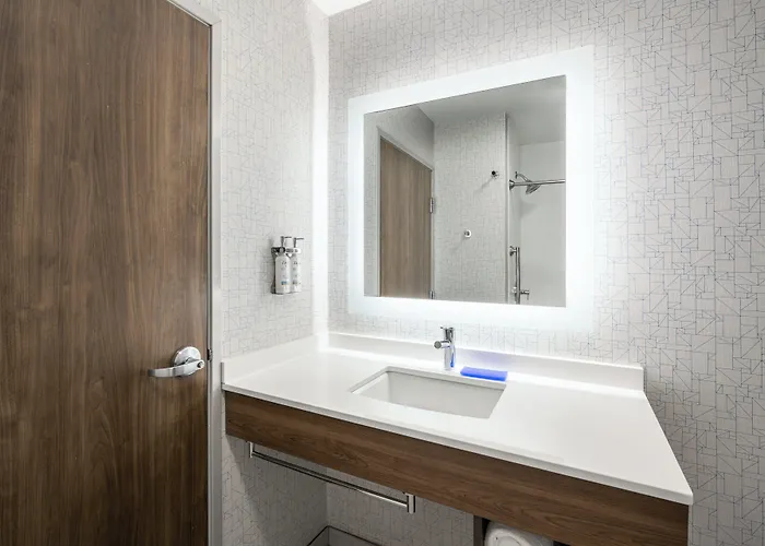 Express & - - East Mesa By Ihg Gilbert