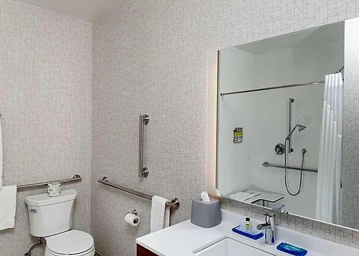 Express & - - East Mesa By Ihg 3*